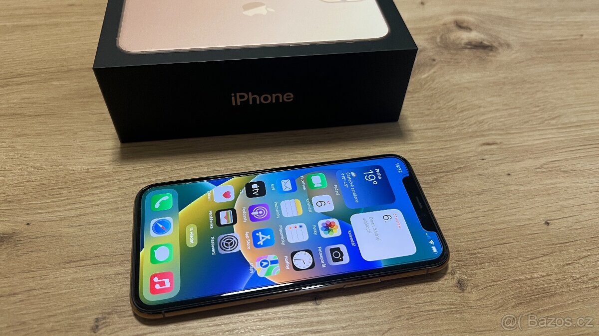 Apple iPhone 11 Pro 256GB, příslušenství, 4800Kč