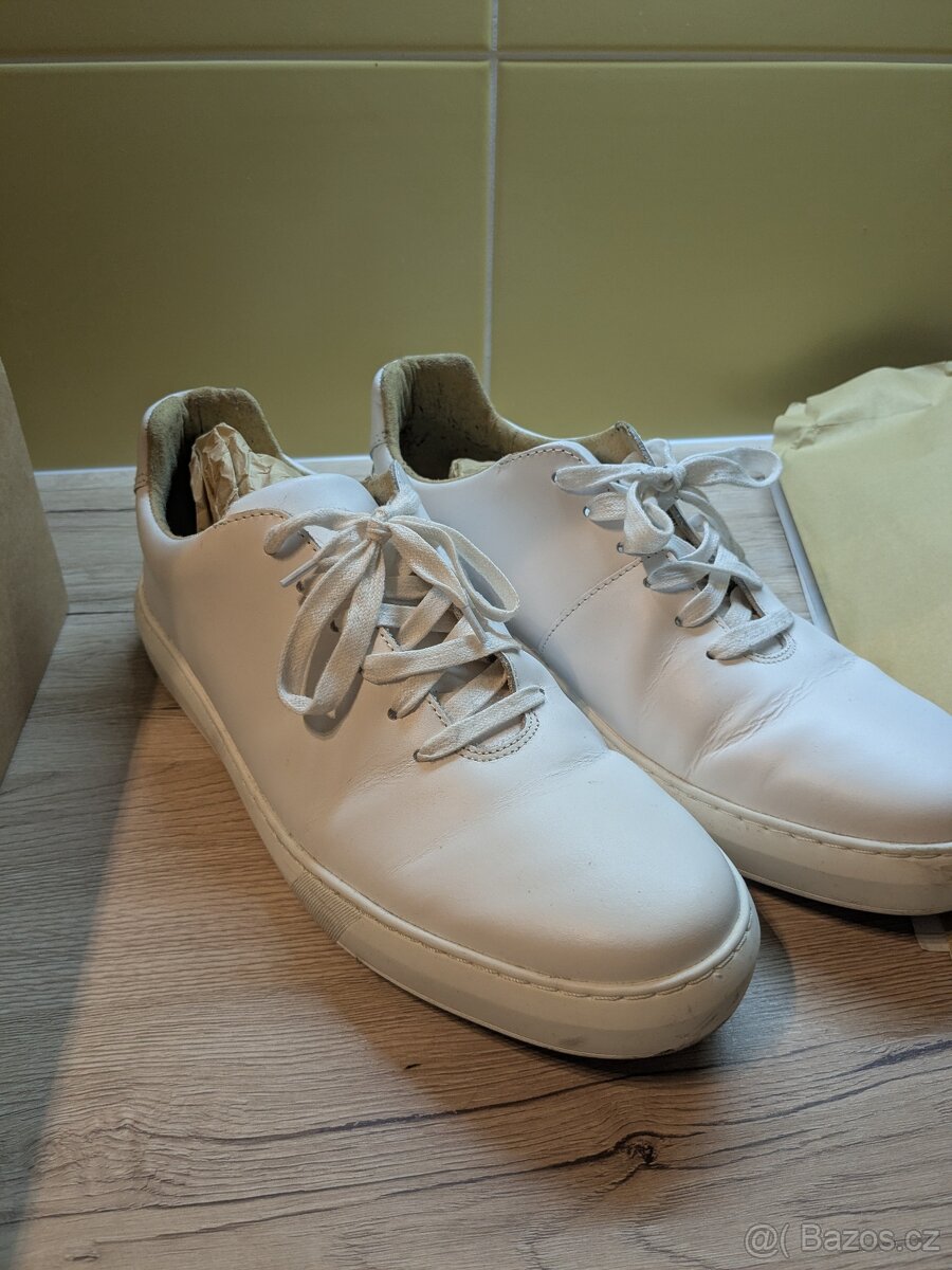 Vasky Teny White