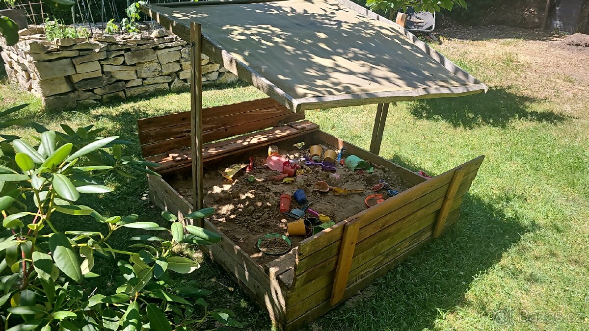 Pískoviště sklopné za odvoz