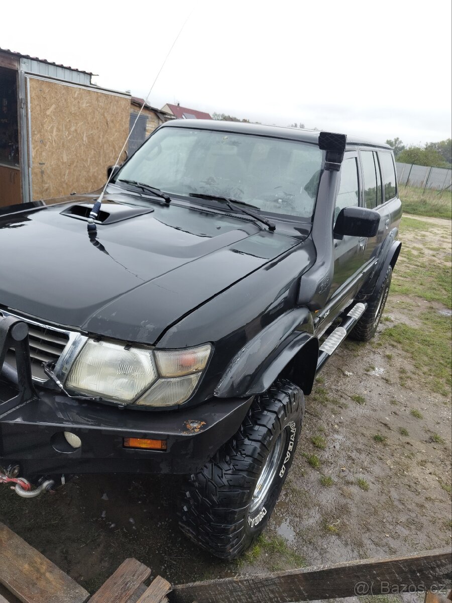 Motor a převodovka Nissan Patrol Y61