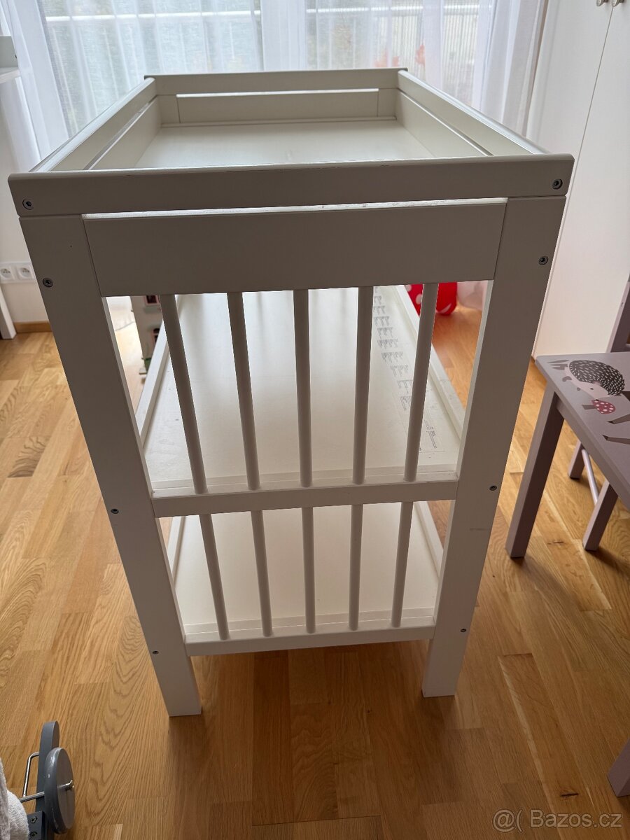 Přebalovací pult IKEA Gulliver