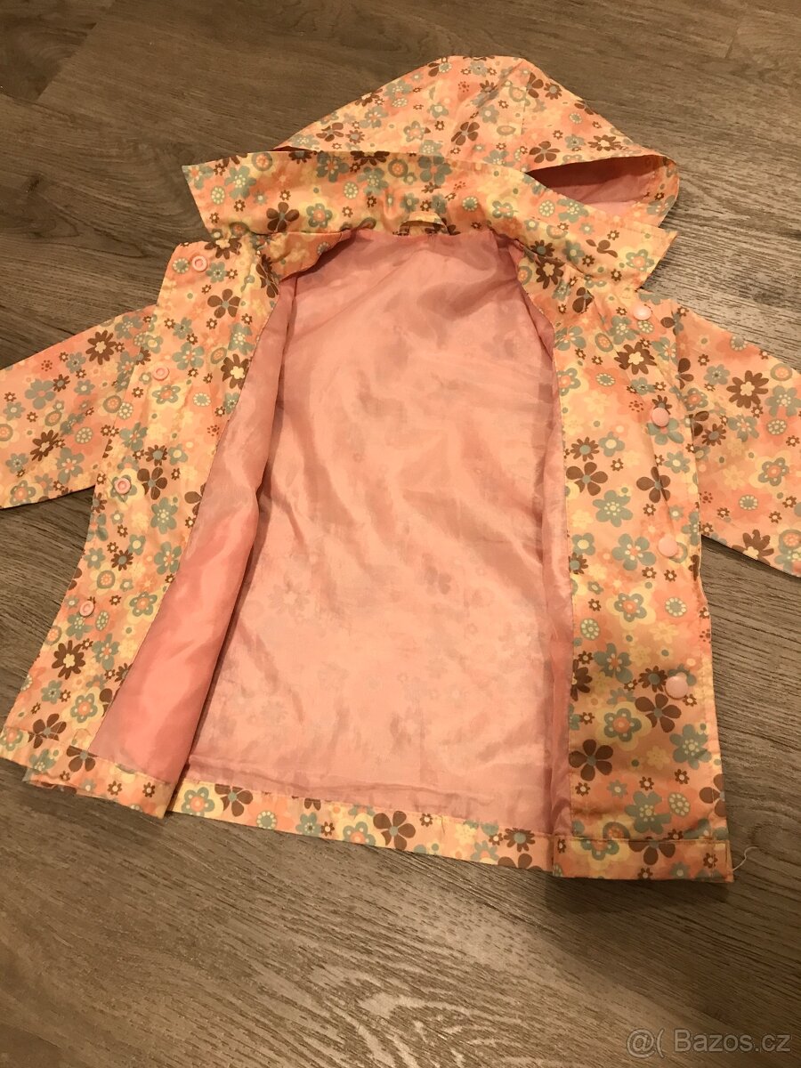 Lehký kabátek