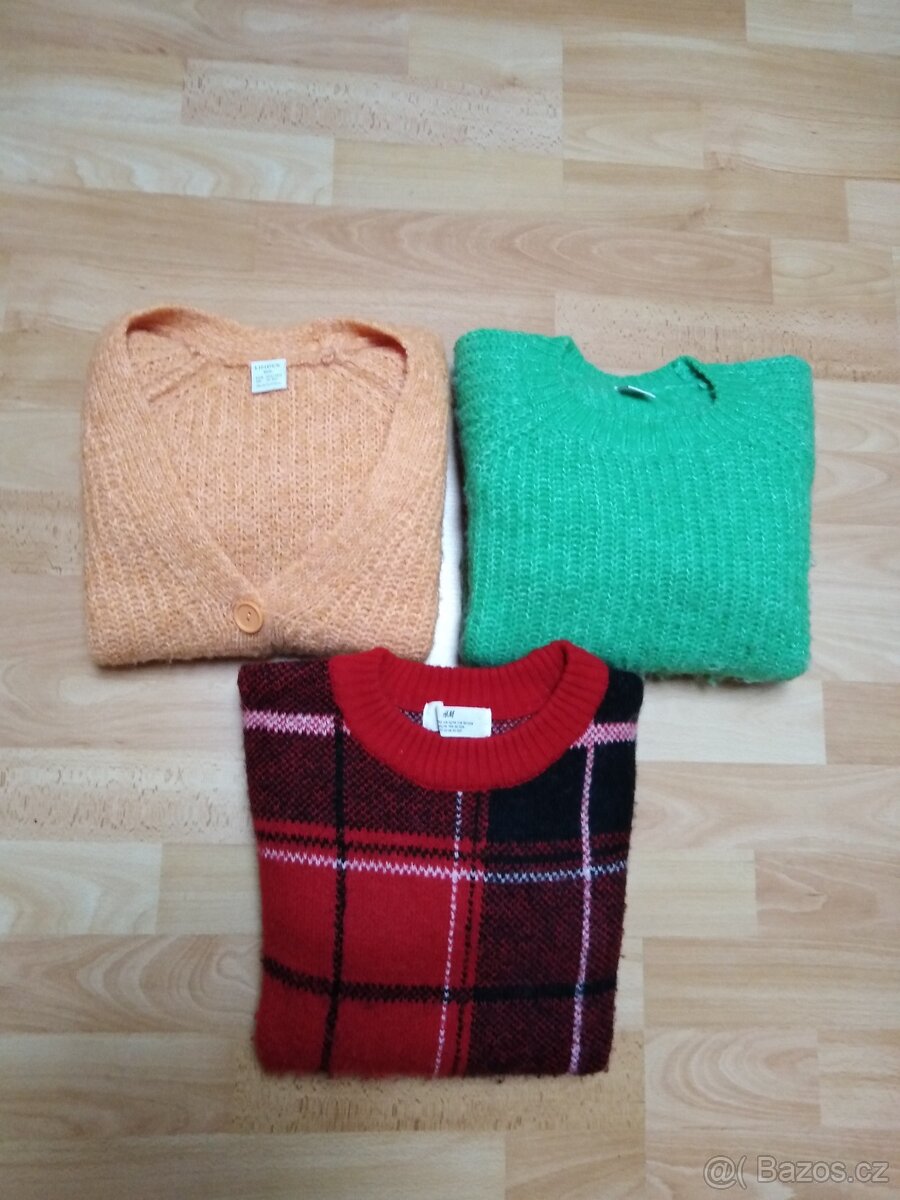 Dívčí svetry vel.146