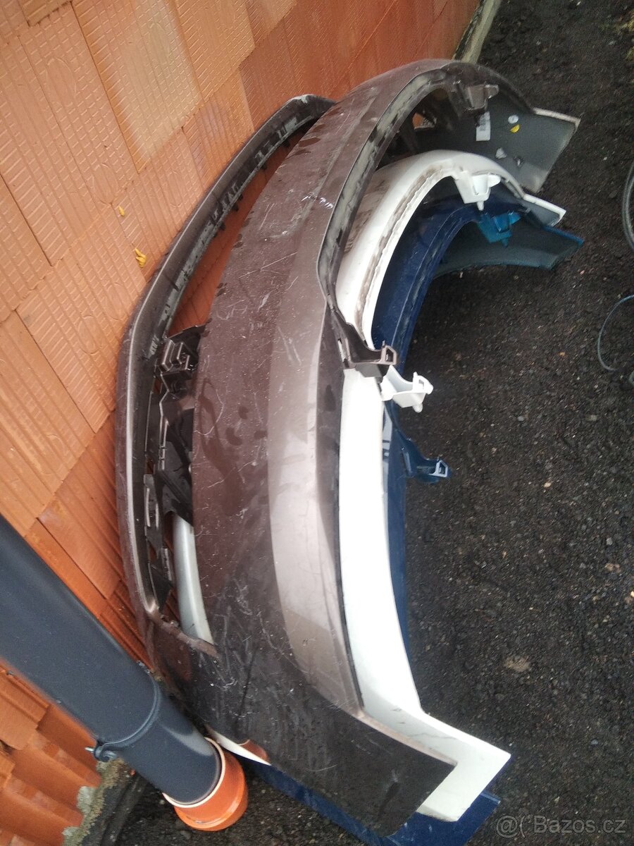 nd z škoda rapid 1.2tsi světle tmave modrá bílá zelená