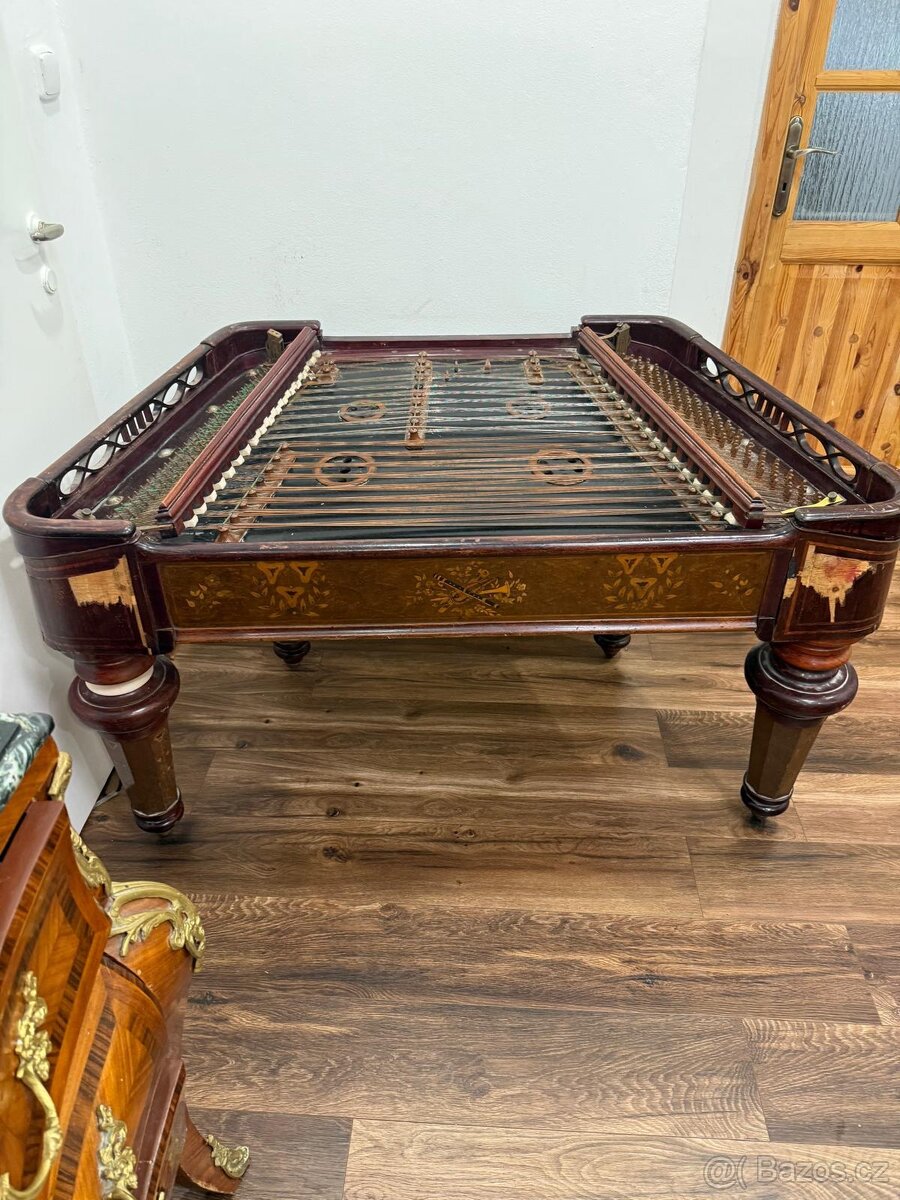 Prodám starý Cimbál