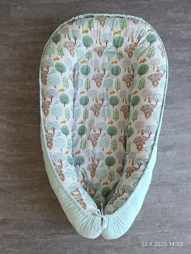 Velké hnízdečko pro miminko