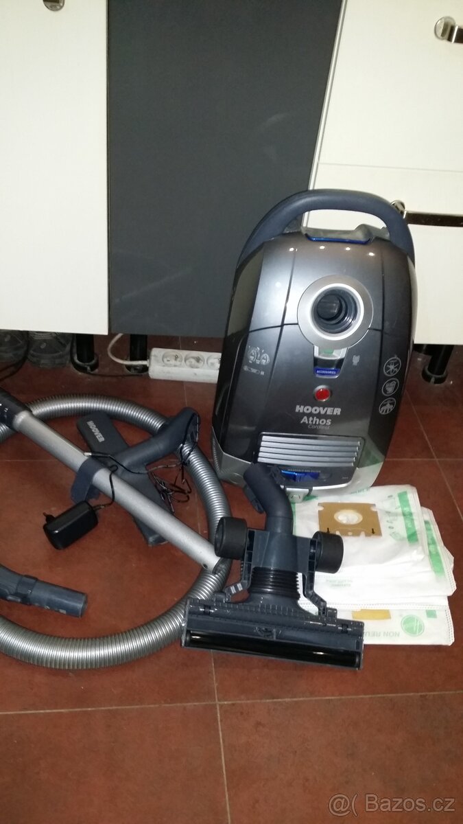 vysavač Hoover, nabíjecí