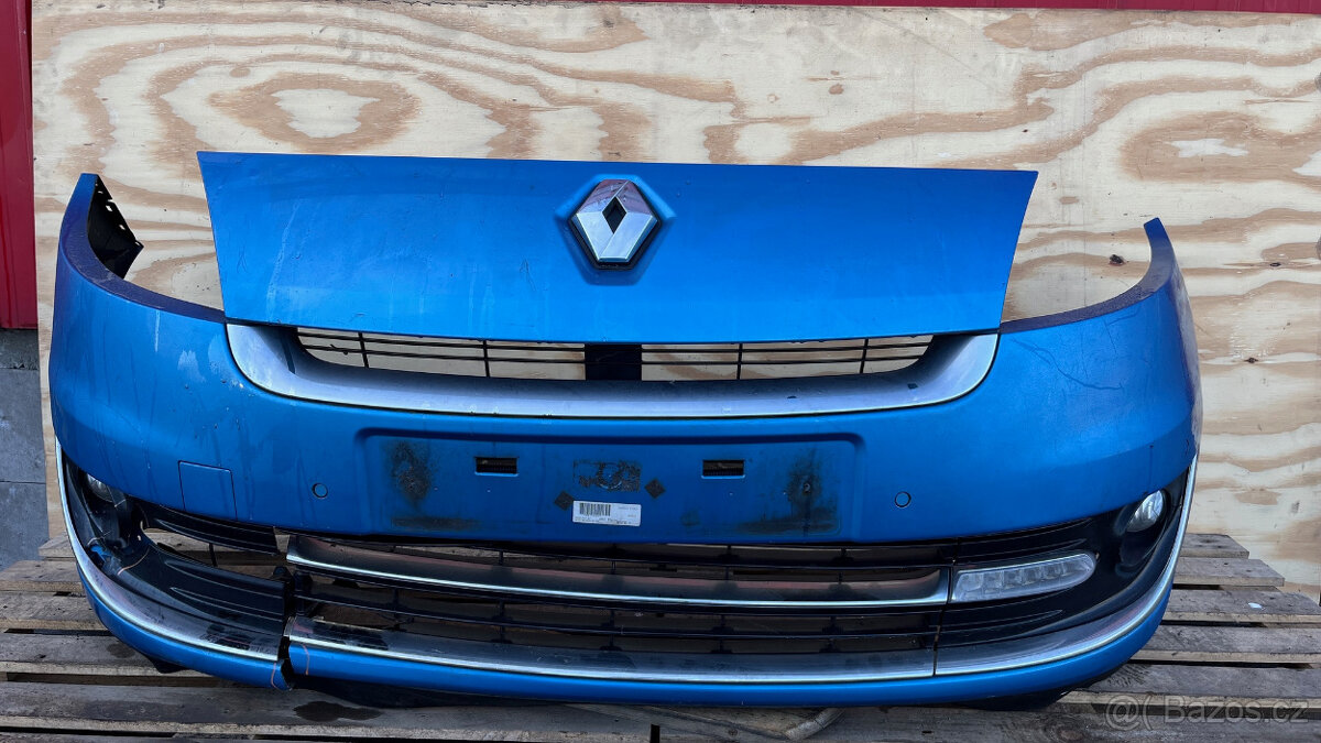 92.PŘEDNÍ NÁRAZNÍK RENAULT MEGANE III FACELIFT