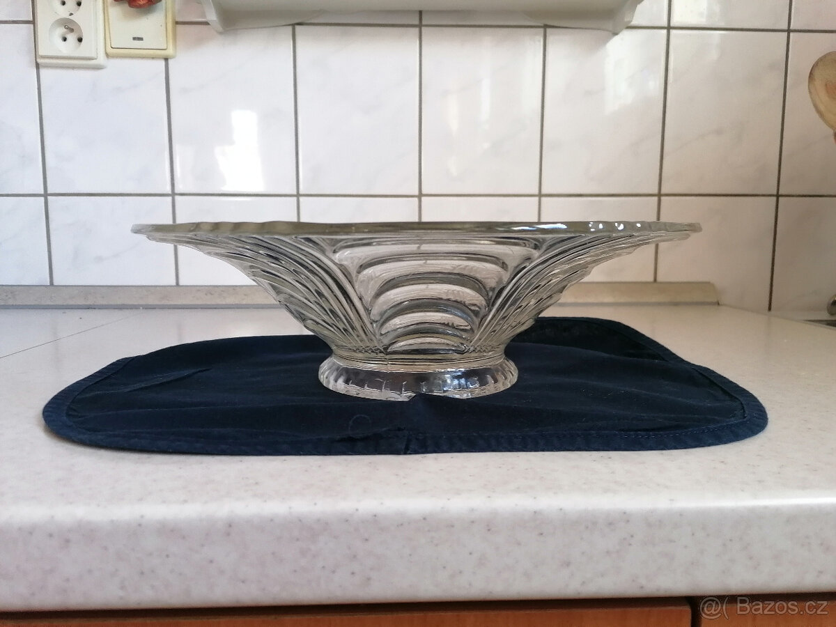 skleněná mísa