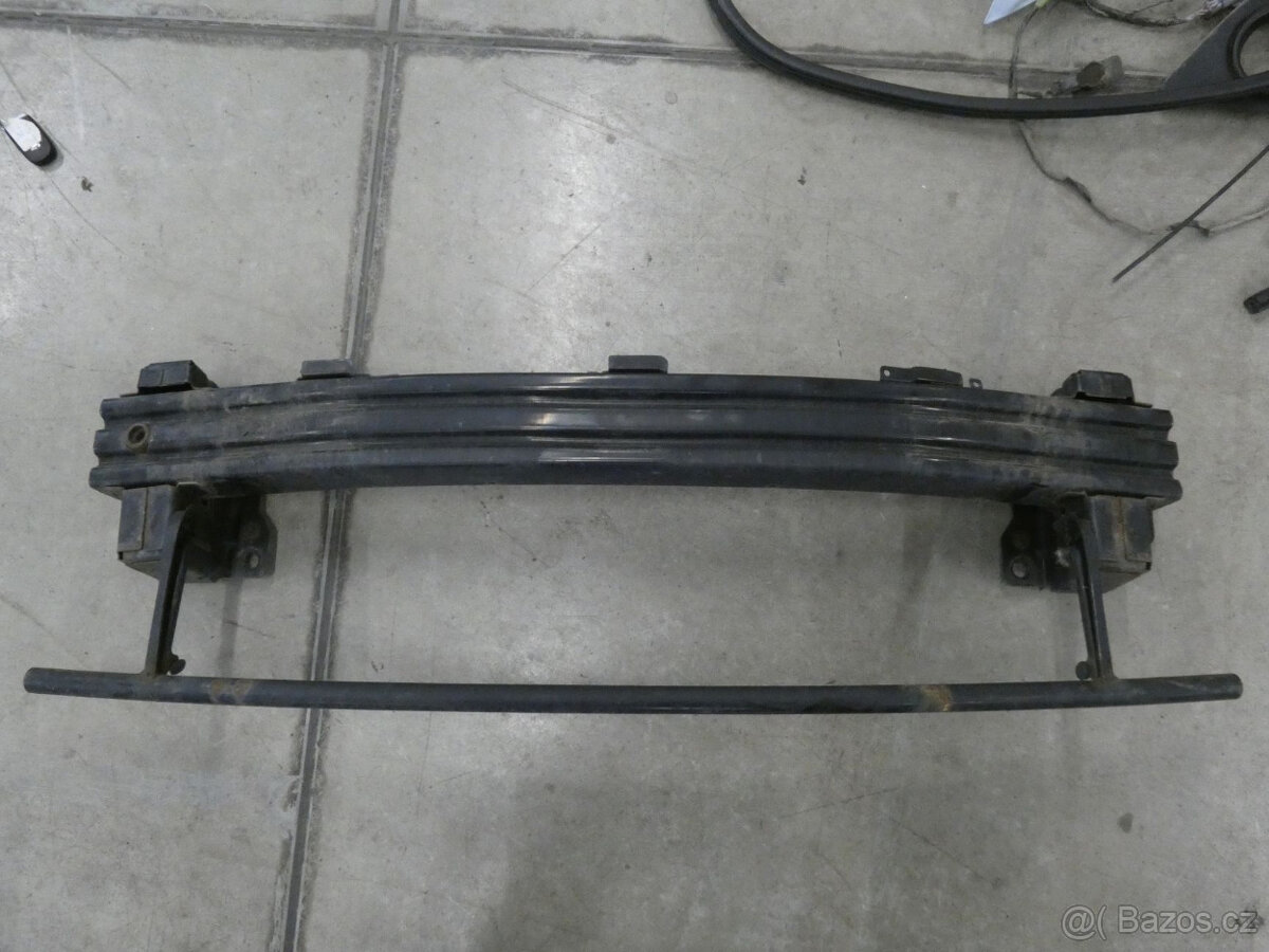 Fiat Freemont výztuha předního nárazníku