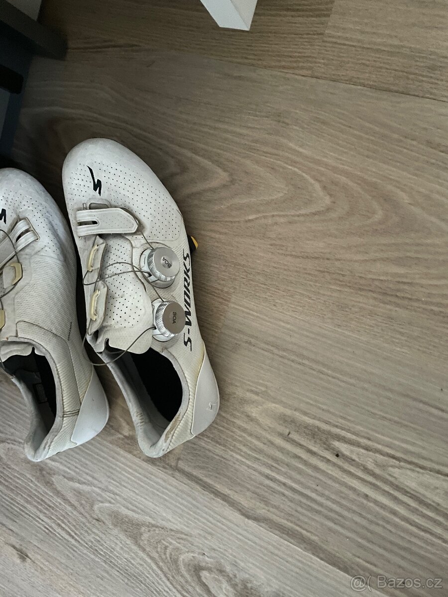 Tretry silniční specialized