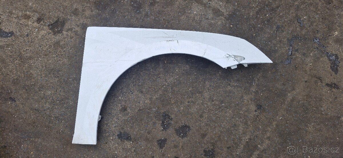 Pravy predni blatnik skoda octavia IV