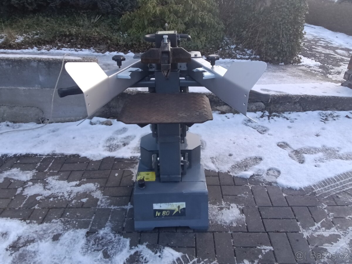 Štípačka na dřevo