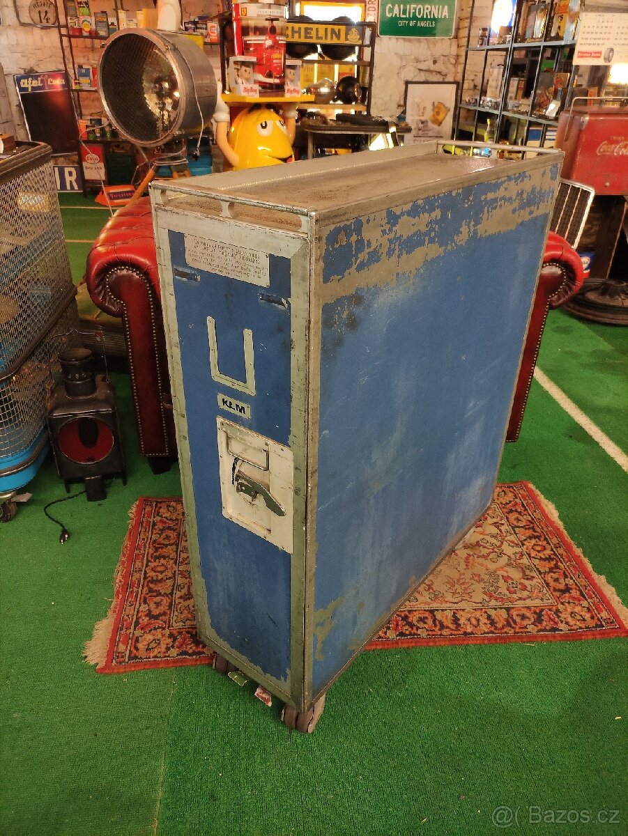 Letecký catering box KLM