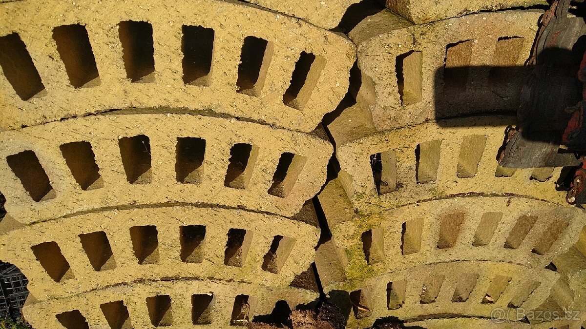 Pálená oblouková cihla