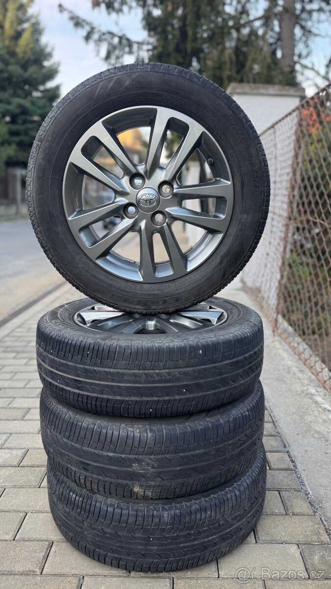 Originální ALU kola Toyota 175/65/15 Yaris