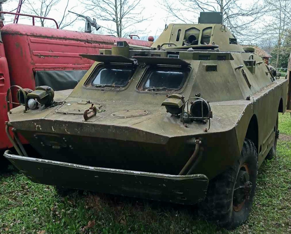 Predam plne pojazdné BRDM2 obojživelné obrnené vozidlo