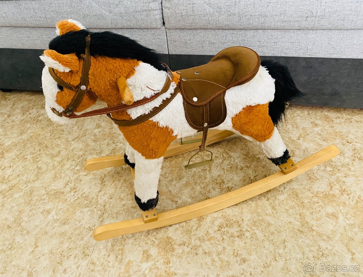 Houpací kůň