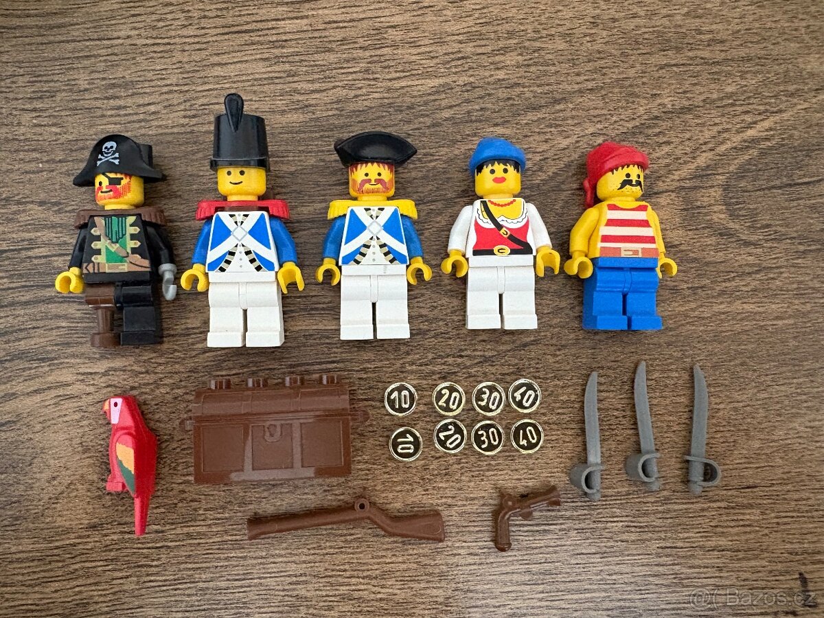 Lego 6251 Pirate Mini Figures