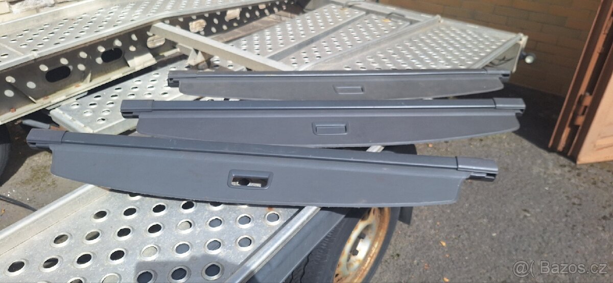 Roleta do kufru Vw Touran 2010-2015