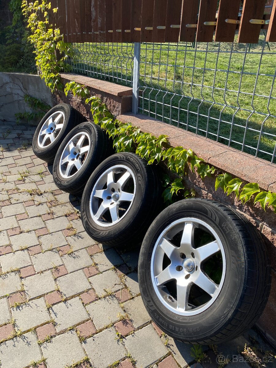 Kola k renovaci 18, Land Rover Discovery