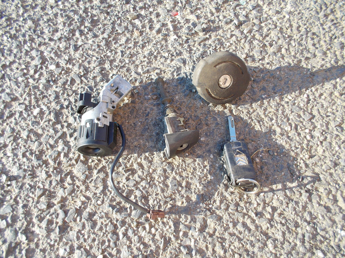 Spínací skříňka, LP zámek, nádrž Citroën C4