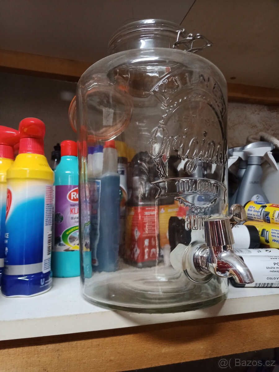 Velká sklenice na džus a vodu