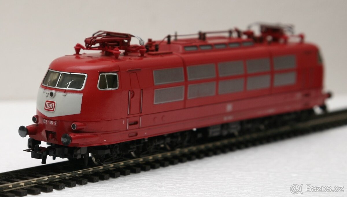 Elektrická lokomotiva BR 103 - modelová železnice H0 (1:87)