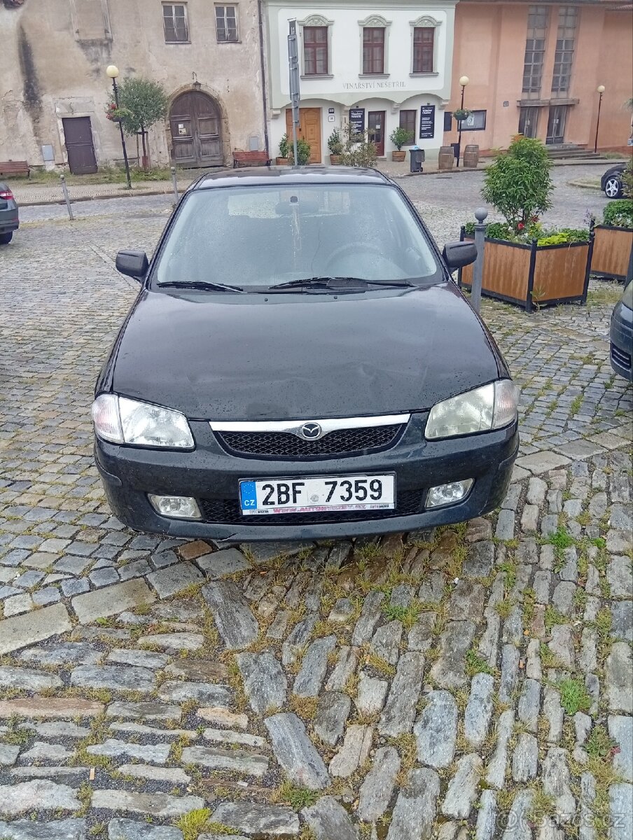 Mazda 323 f