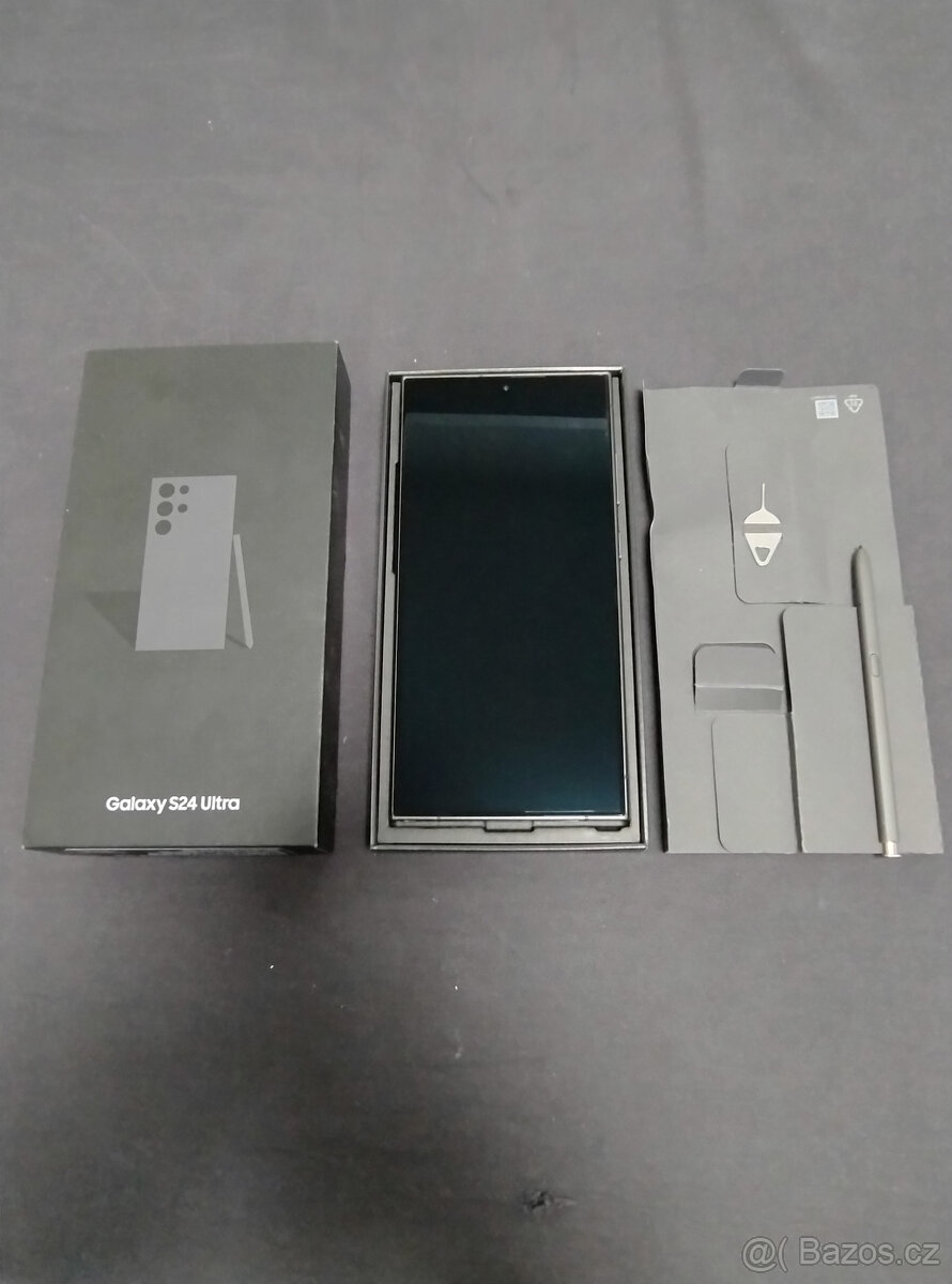Samsung Galaxy S24 Ultra 12GB/256GB černý titan