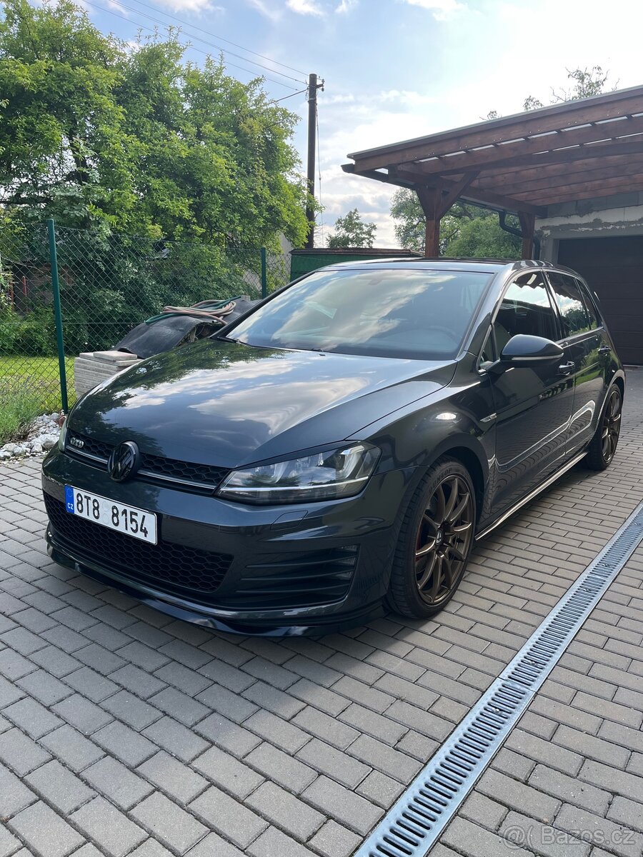 VW Golf 7 GTD, 135 kw, manuál, 174tis Km