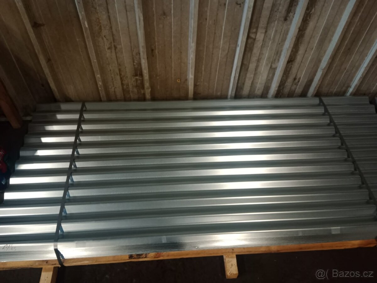 Vlnitý plech pozinkovaný 0,63x1080x2500 mm