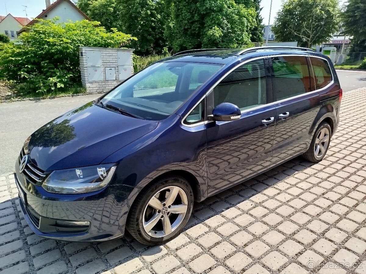 VW Sharan rok 2012, najeto 258.0000 km, STK do 06/27, 7 míst