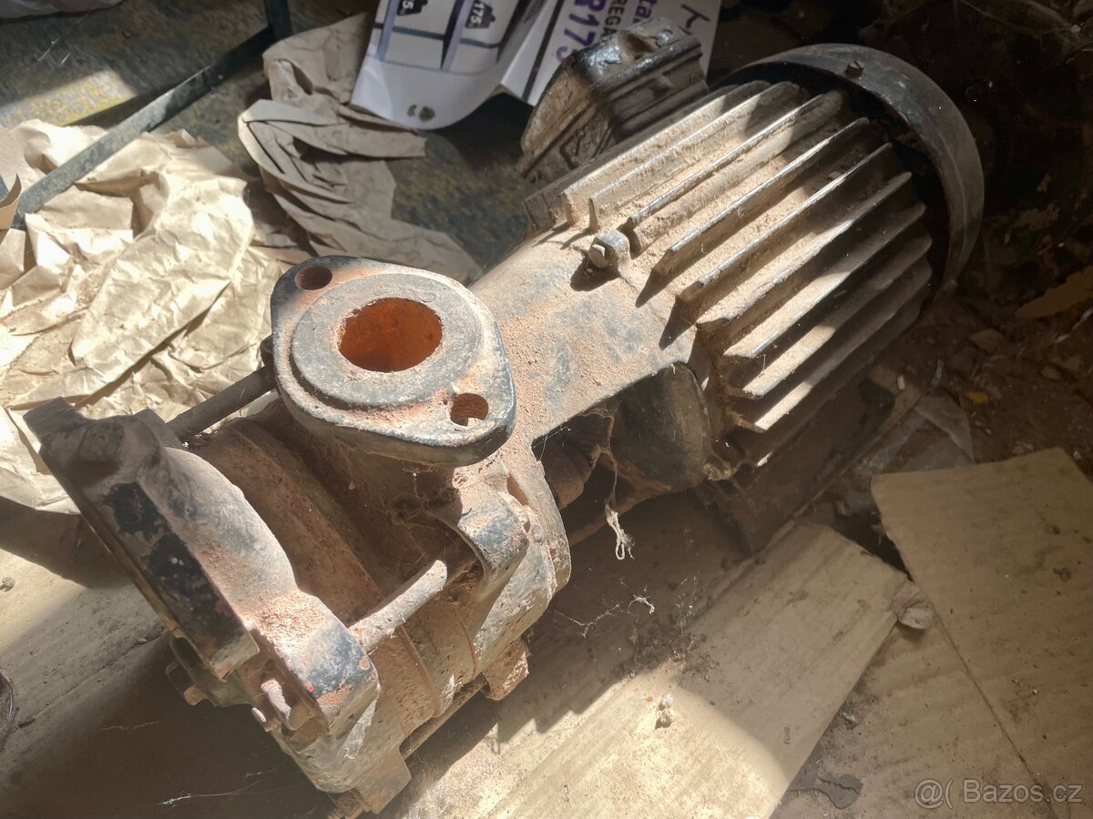2/ Elektromotor s čerpadlem Sigma