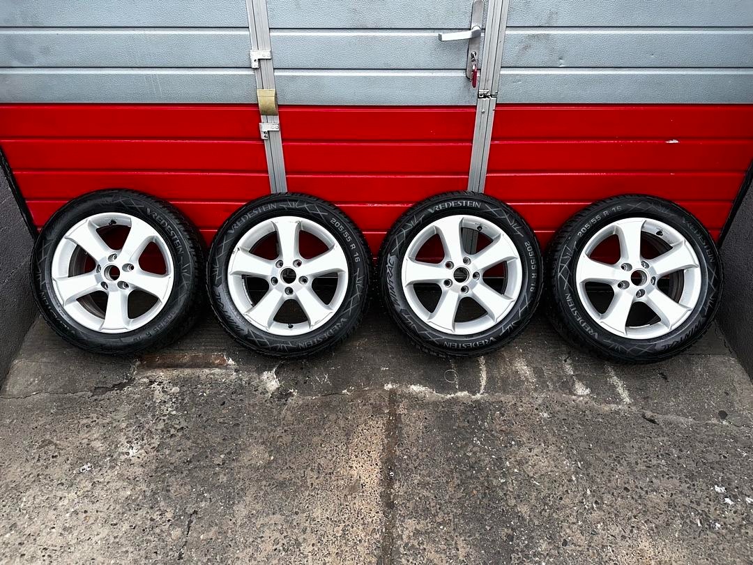 Original ALU kola VW 16" 6,5J ET42 zimní pneu 205/55/R16