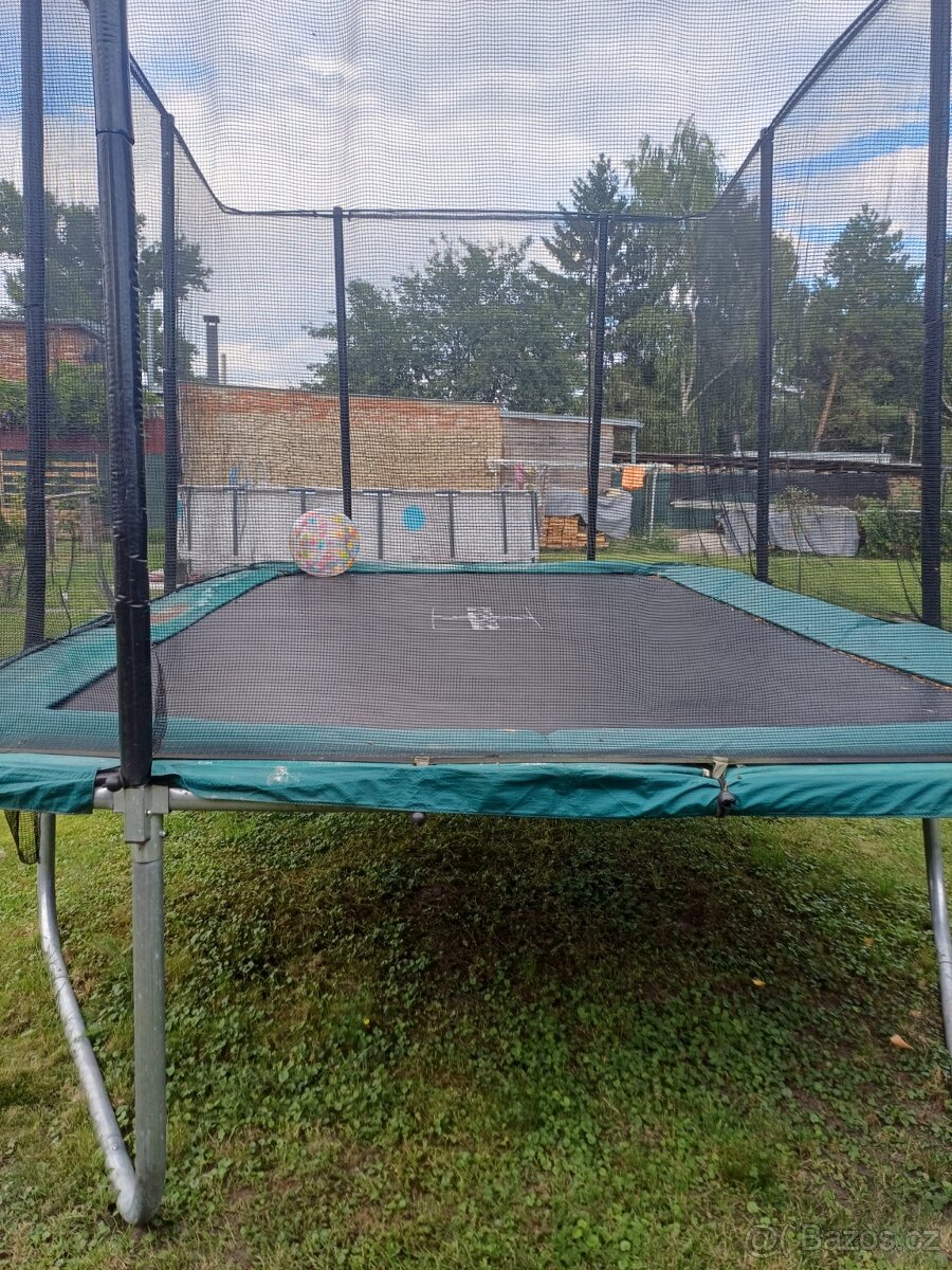 Trampolina