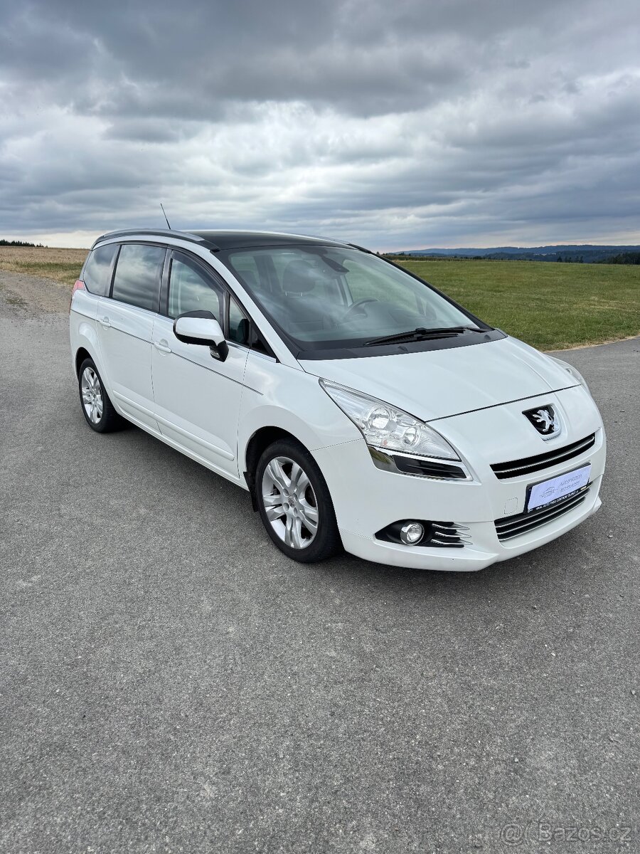 Peugeot 5008 – 7 míst k sezení – 2.0 HDi 110 kW