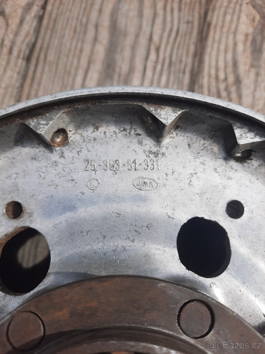 Střed kola buben jawa 353
