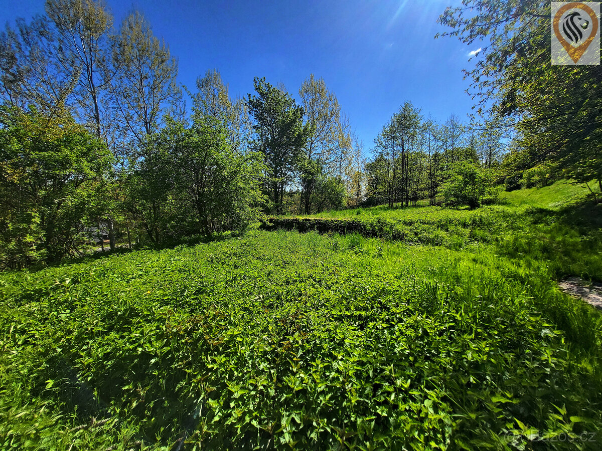 Prodej pozemku 337 m2 s možností výstavby ve Starém Rokytník