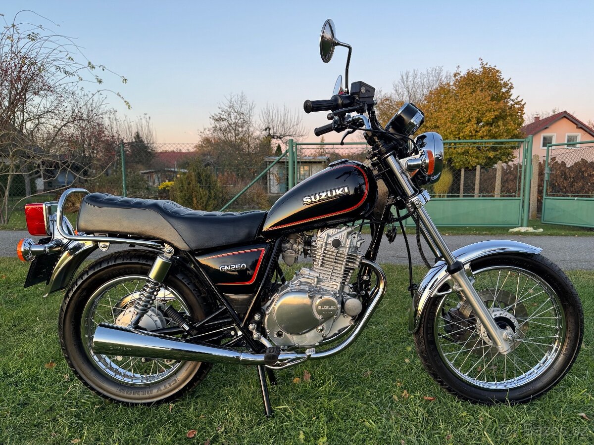 Suzuki GN 250 / 1995 / 7.837 km /