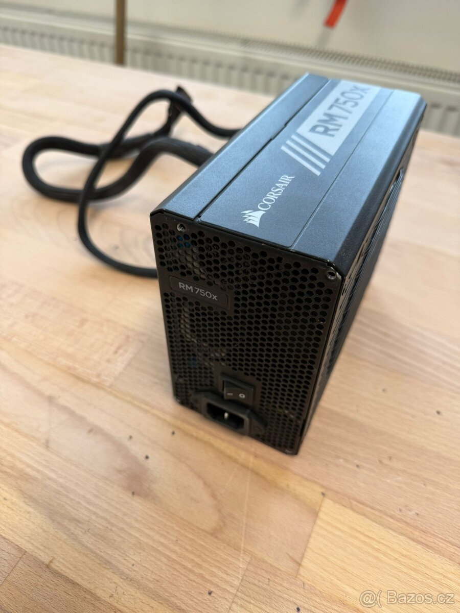 PC Zdroj CorsAir RM750x