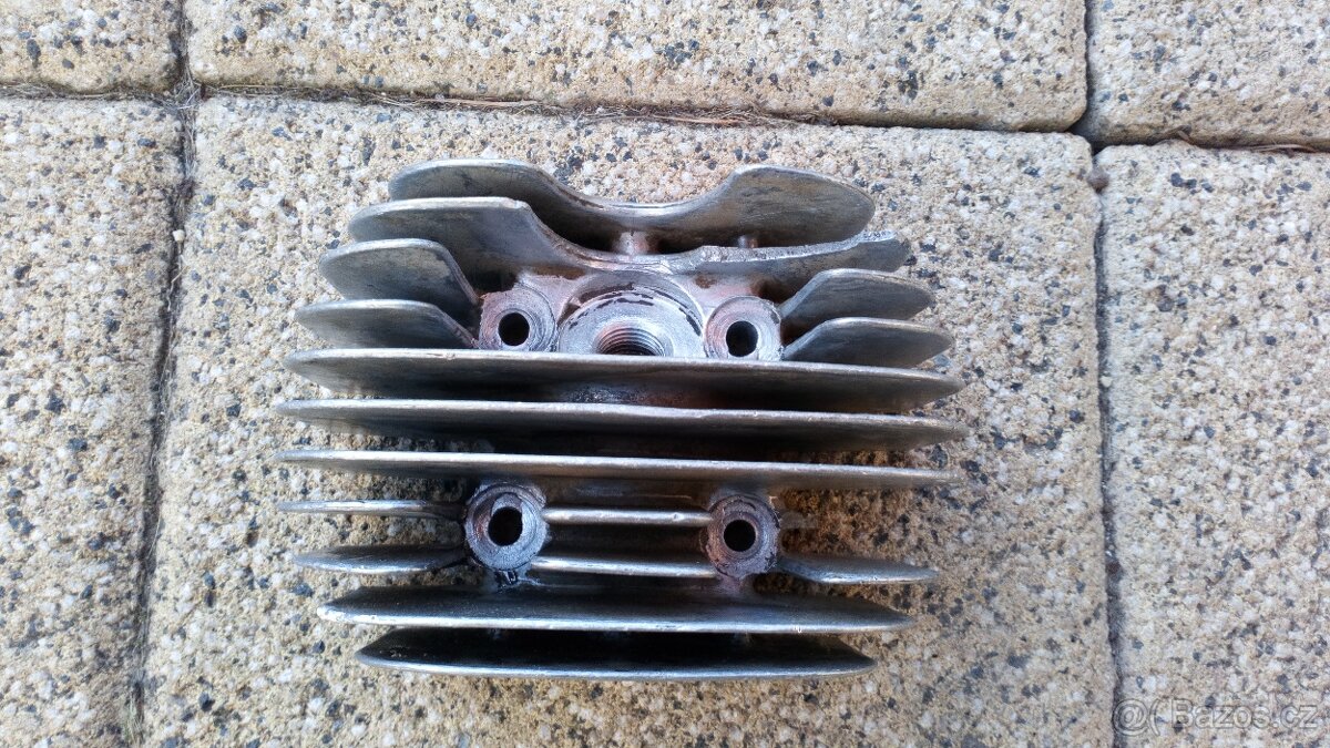 Hlava válce Pionýr