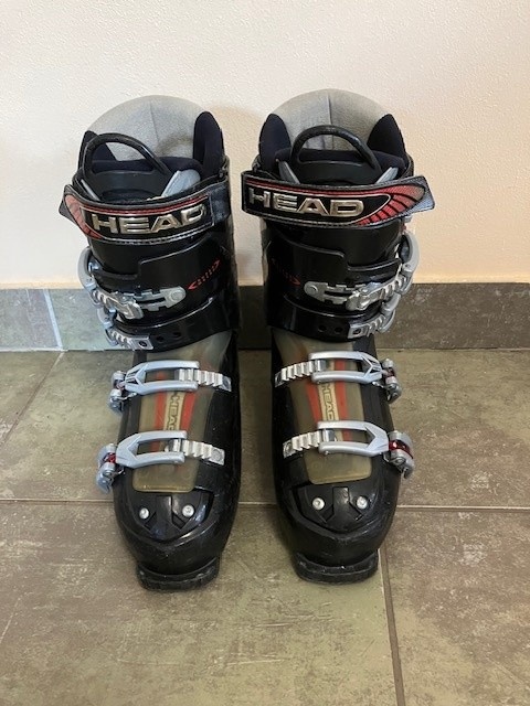Prodám lyžařské boty HEAT velikost 28,5/44, dobrý stav