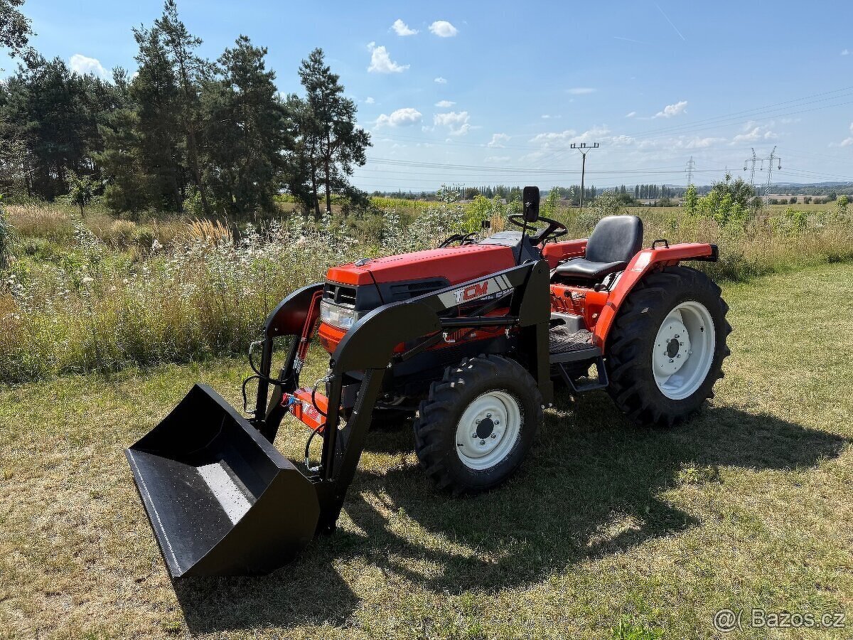 Malotraktor kubota GL27 Grandel S čelním nakladačem 450 kg