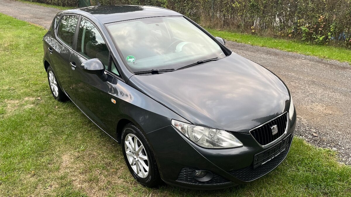 SEAT IBIZA 1.4 16V. 63KW. SERVISNÍ KNIHA.
