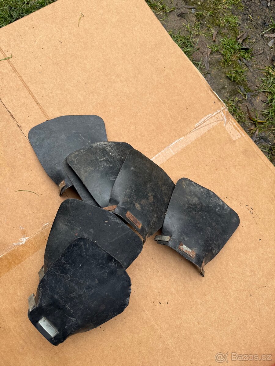 Babetta 210/215 zástěrka