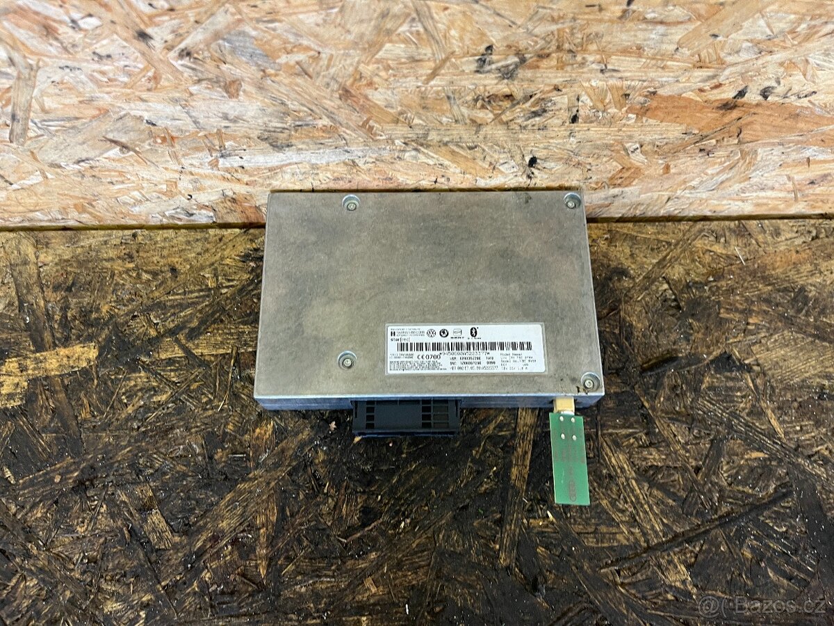 ŘÍDICÍ JEDNOTKA BLUETOOTH 1Z0035729E