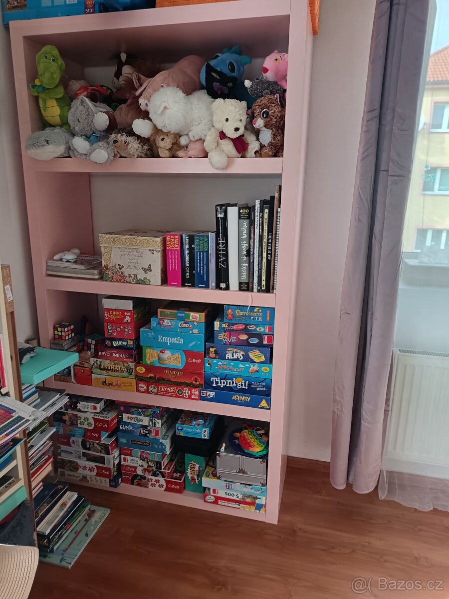 Růžová skříň policová,knihovna Ikea