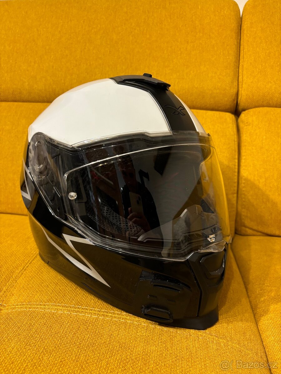 Helma na motorku NEXX