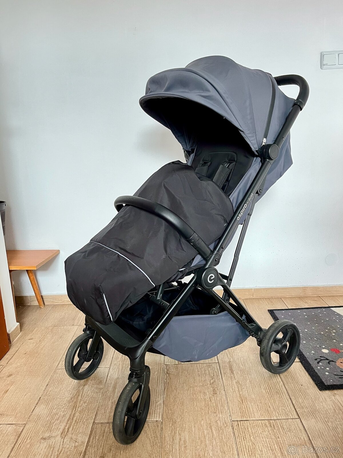 Kočárek Espiro Just 2024 Graphite Berry